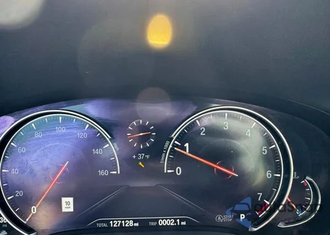 2017 BMW 750 Xi из США, поврежденный, VIN WBA7F2C58HG422355